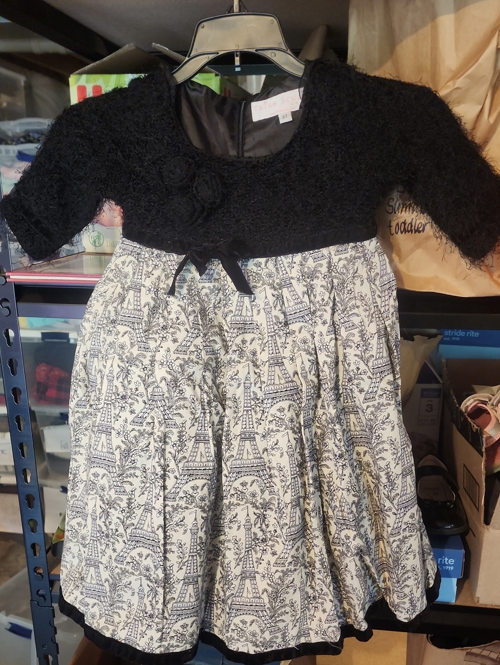 Sz 2T Trish Scully Black and Cream Eiffel Tower Print Party Dress